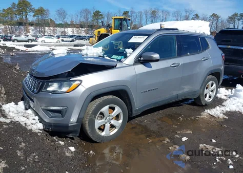2018 Jeep Compass Latitude 4X4 z USA, uszkodzony, nr VIN 3C4NJDBB8JT239910